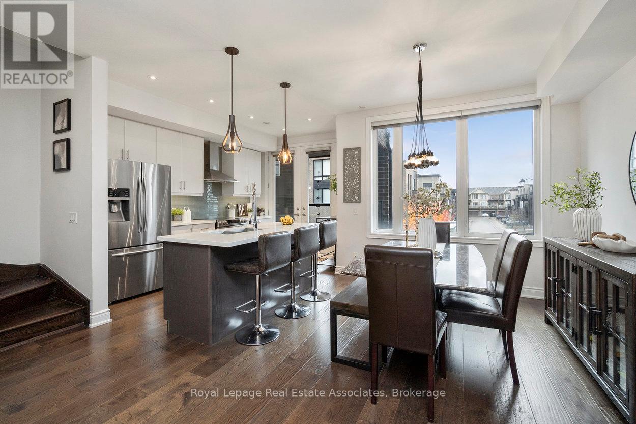 Row / Townhouse for Sale in 3076 CASCADE COMMON|Oakville (JM Joshua Meadows), Ontario L6H0R7