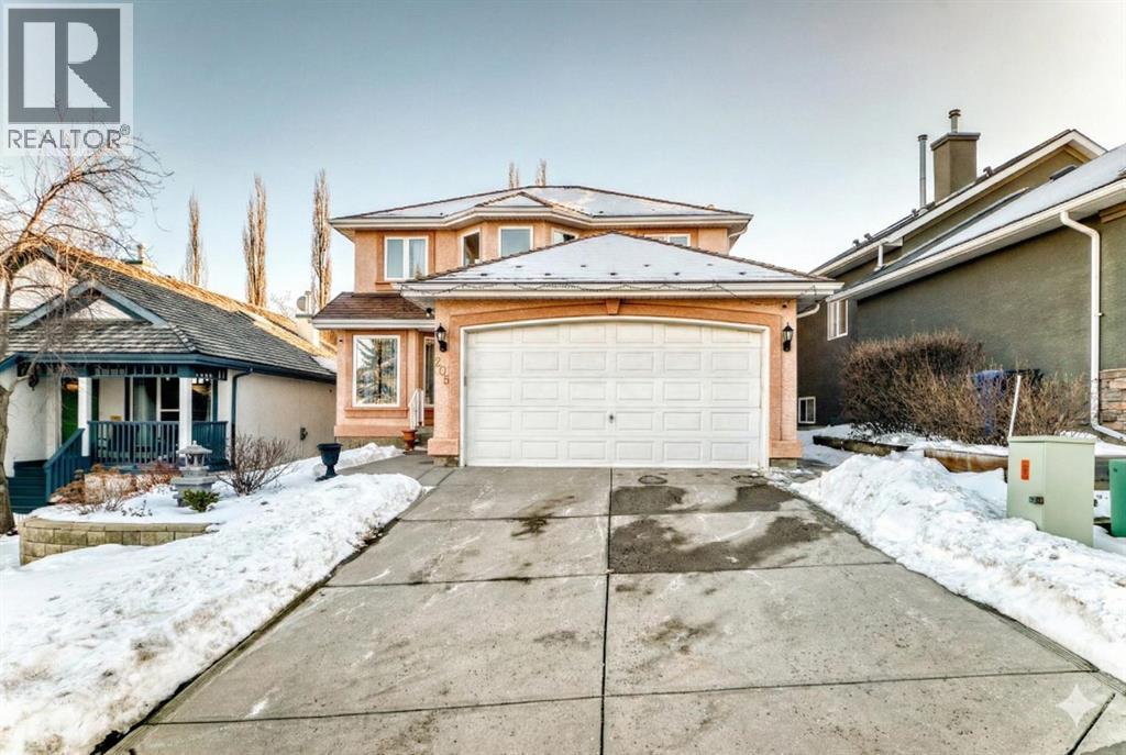 House for Sale in 205 Patterson Hill SW|Calgary, Alberta T3H3J2 2