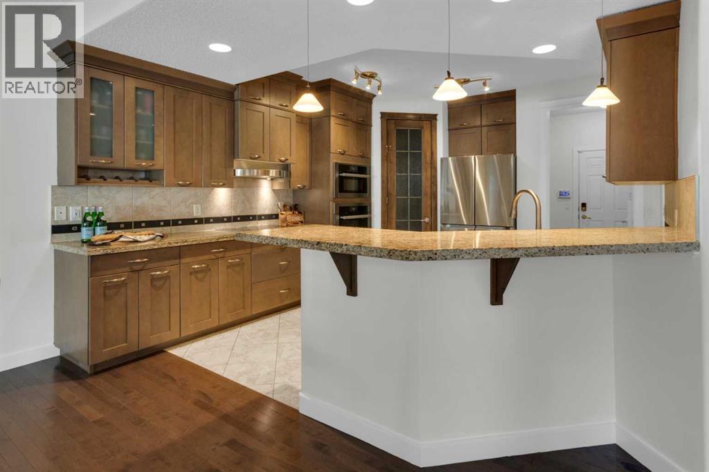 House for Sale in 95 Discovery Ridge Boulevard SW|Calgary, Alberta T3H4Y2 4