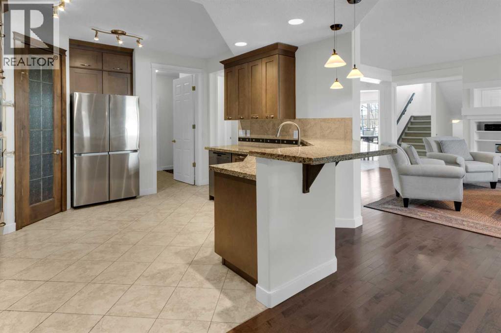 House for Sale in 95 Discovery Ridge Boulevard SW|Calgary, Alberta T3H4Y2 5