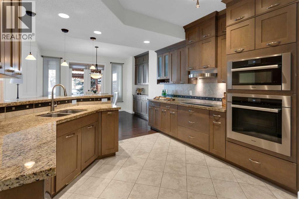 House for Sale in 95 Discovery Ridge Boulevard SW|Calgary, Alberta T3H4Y2 3