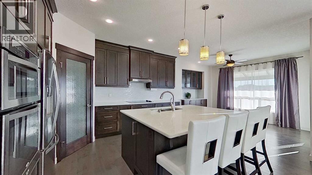 House for Sale in 78 Cranarch View SE|Calgary, Alberta T3M2J3 4