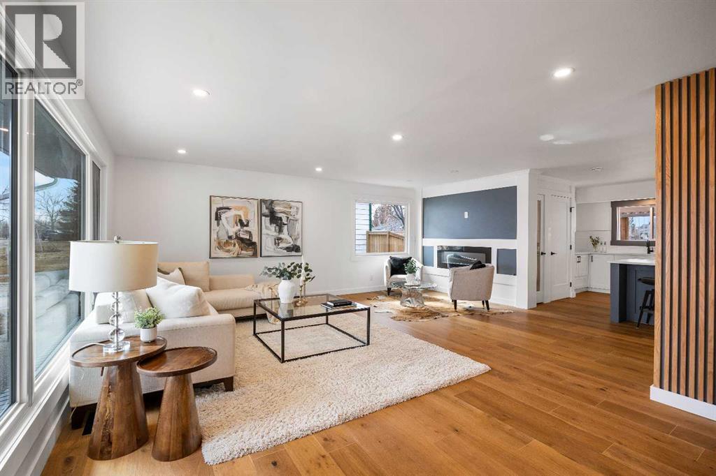 House for Sale in 1040 Lake Ontario Drive SE|Calgary, Alberta T2J3K2 2