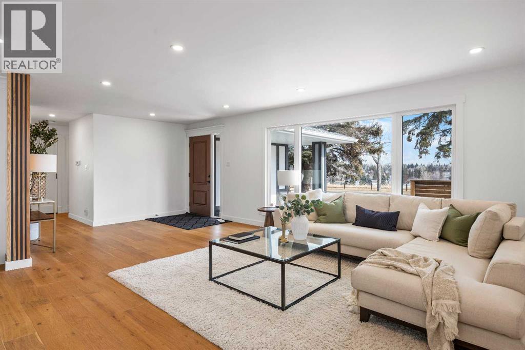 House for Sale in 1040 Lake Ontario Drive SE|Calgary, Alberta T2J3K2 5