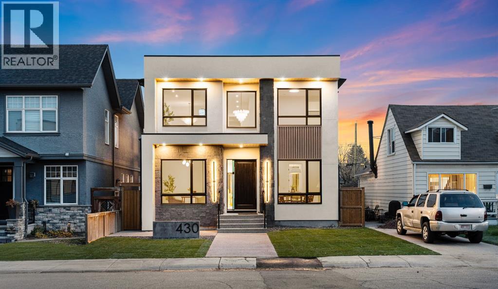 House for Sale in 430 21 Avenue NE|Calgary, Alberta T2E1S6 2