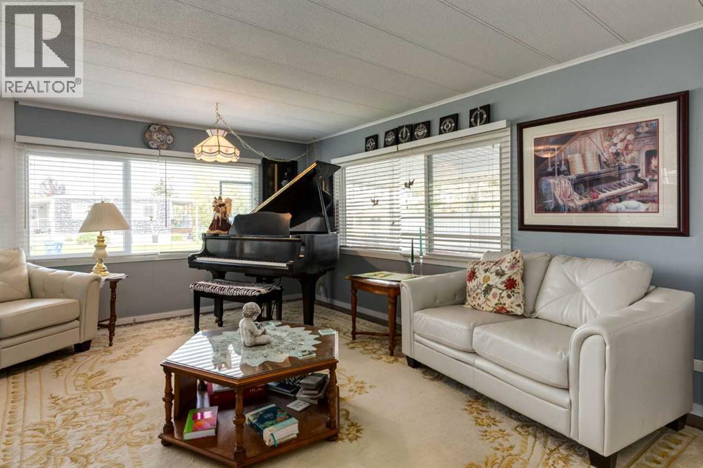 Mobile Home for Sale in 130, 99 Arbour Lake Road NW|Calgary, Alberta T3G4E4 3