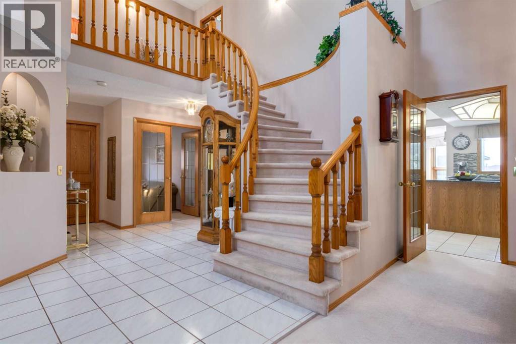 House for Sale in 180 Edgevalley Circle NW|Calgary, Alberta T3A4Z8 3