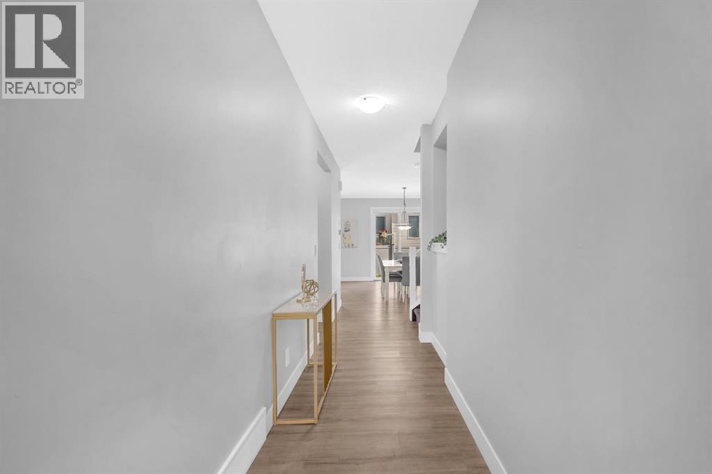 House for Sale in 155 Carringham Way NW|Calgary, Alberta T4B3P5 3