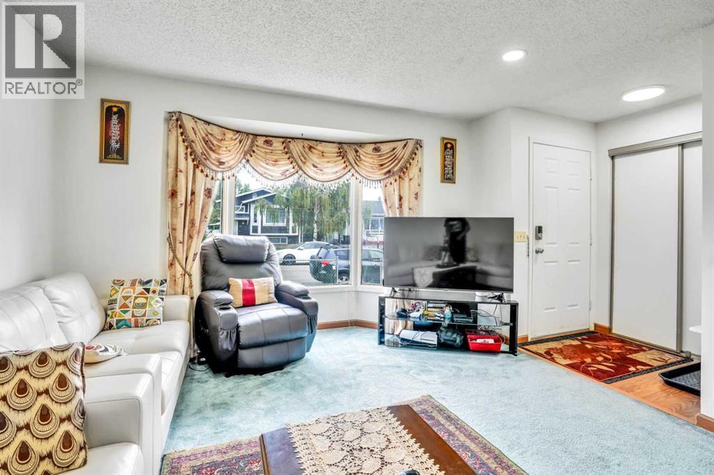 House for Sale in 43 Falshire Close NE|Calgary, Alberta T3J3A2 3