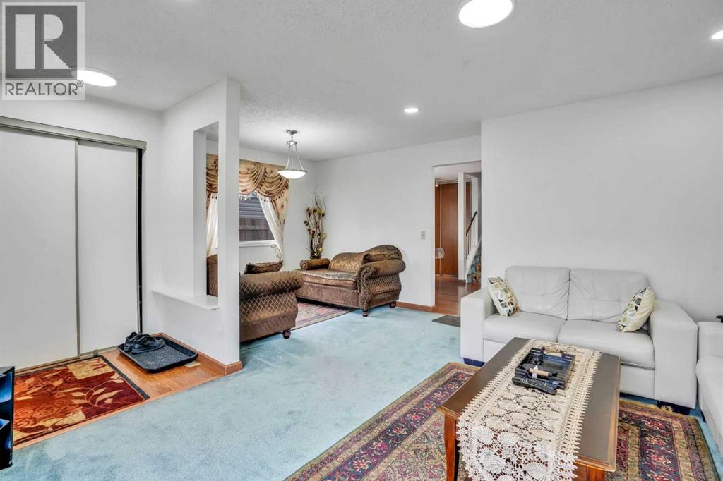 House for Sale in 43 Falshire Close NE|Calgary, Alberta T3J3A2 4