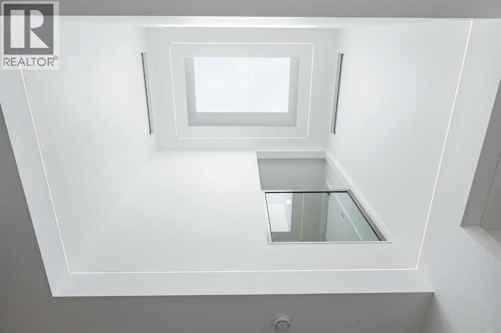 House for Sale in 517 28 Avenue NW|Calgary, Alberta T2M2K9 4