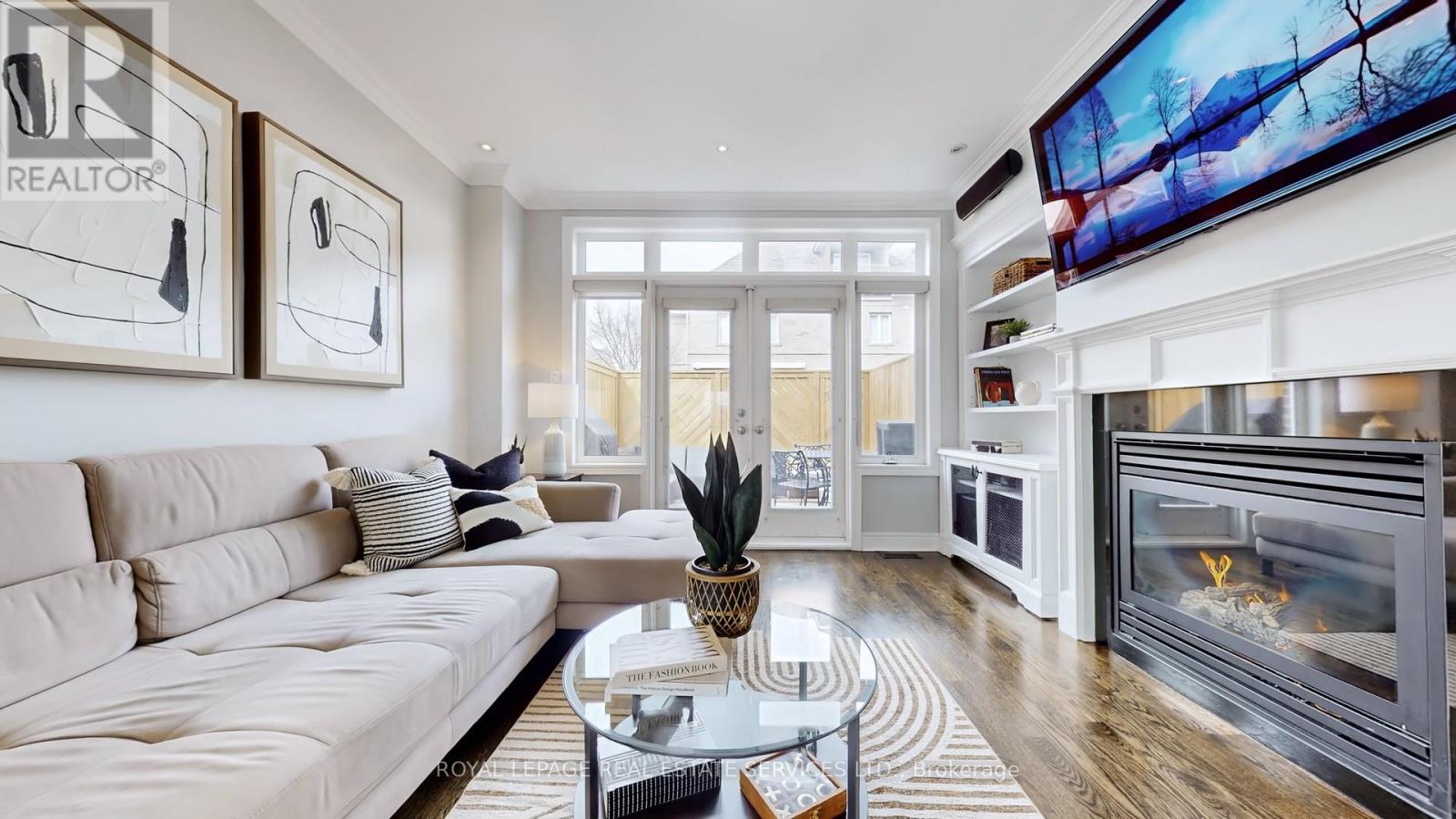 Row / Townhouse for Sale in 124 SIX POINT ROAD|Toronto (Islington-City Centre West), Ontario M8Z0A1 5