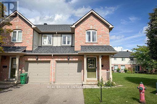 Row / Townhouse for Sale in 36 - 5255 GUILDWOOD WAY|Mississauga (Hurontario), Ontario L5R4A7 2