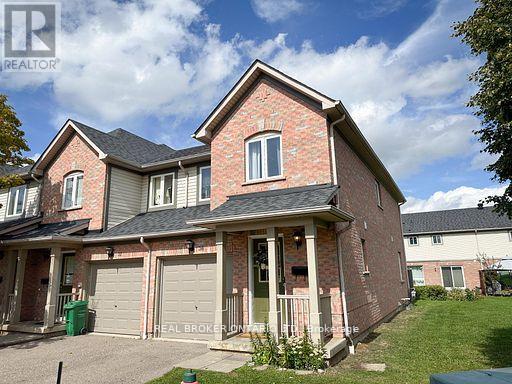 Row / Townhouse for Sale in 36 - 5255 GUILDWOOD WAY|Mississauga (Hurontario), Ontario L5R4A7 3