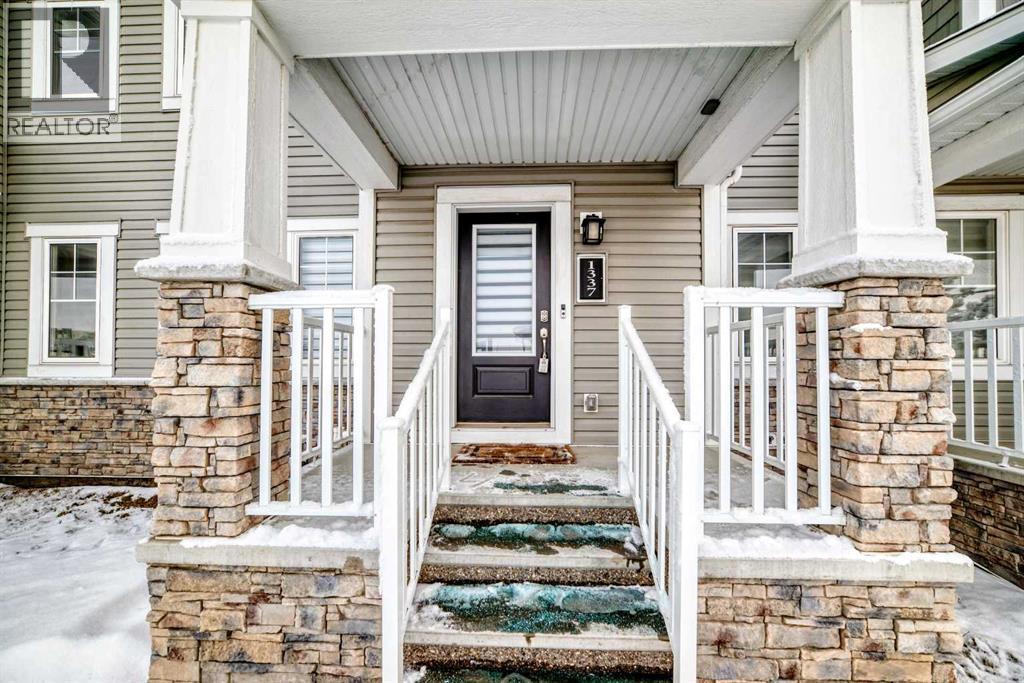 Row / Townhouse for Sale in 1337 140 Avenue NW|Calgary, Alberta T2K0E3 2