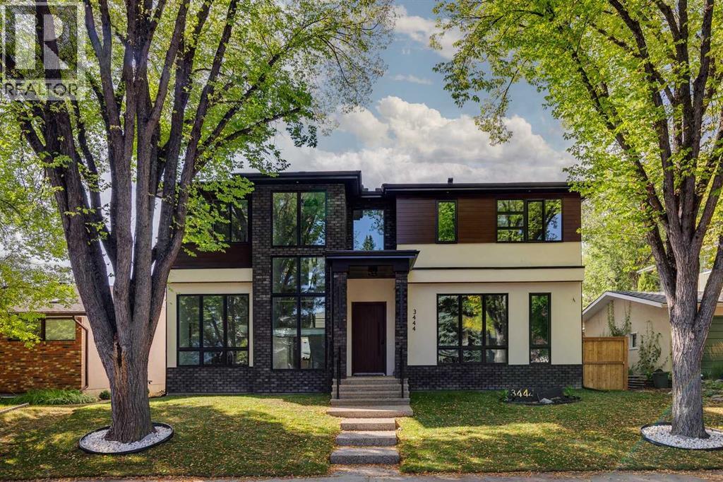 House for Sale in 3444 Lane Crescent SW|Calgary, Alberta T3E5X2