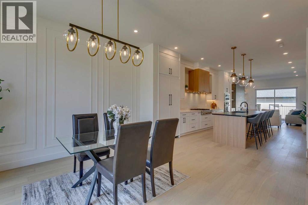 Duplex for Sale in 2410 29 Avenue SW|Calgary, Alberta T2T1N9 4