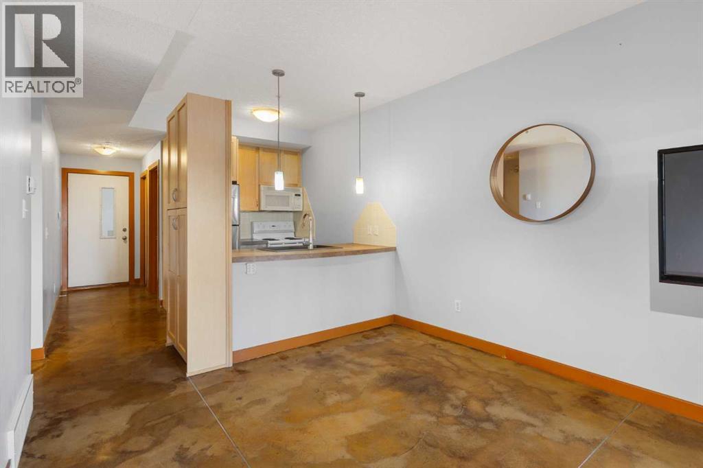 Apartment for Sale in 110, 1235 13 Avenue SW|Calgary, Alberta T3C0T2 2