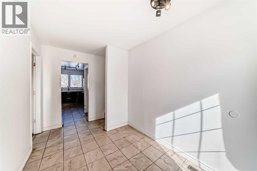 House for Sale in 212 78 Avenue NE|Calgary, Alberta T2K0R2 4