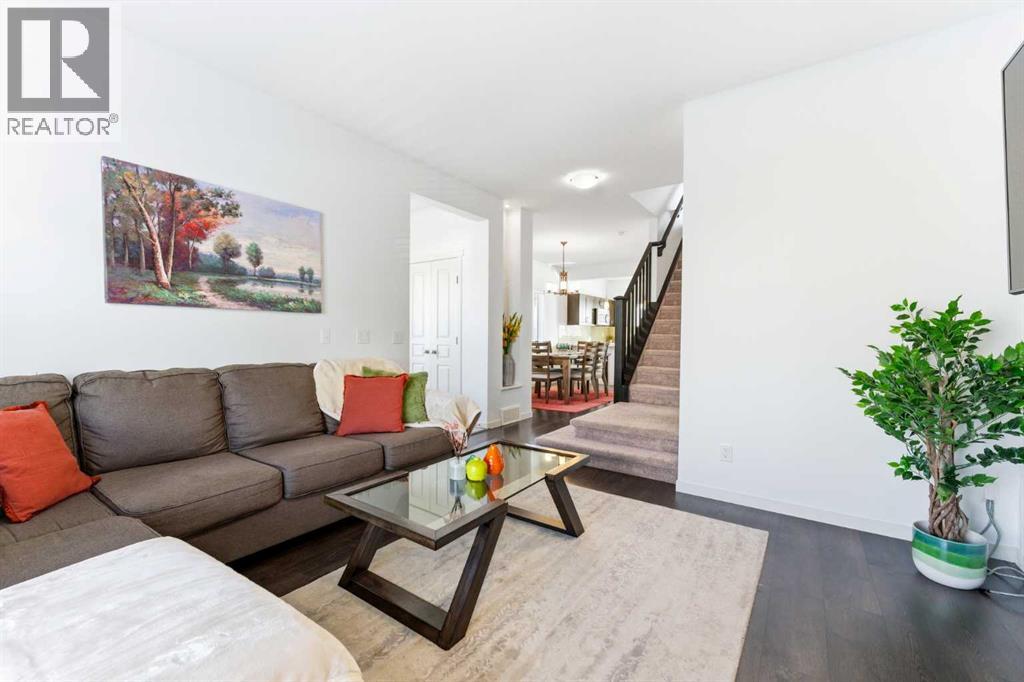 House for Sale in 137 Marquis Common SE|Calgary, Alberta T3M1N7 5