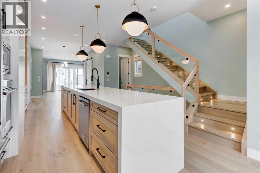 House for Sale in 2425 27 Street SW|Calgary, Alberta T3E2G2 5