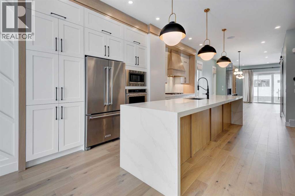 House for Sale in 2425 27 Street SW|Calgary, Alberta T3E2G2 4