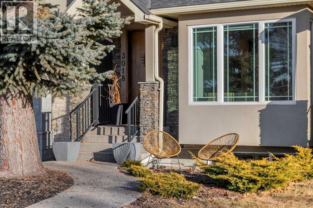 Duplex for Sale in 3018 30 Street SW|Calgary, Alberta T3E2M6 3