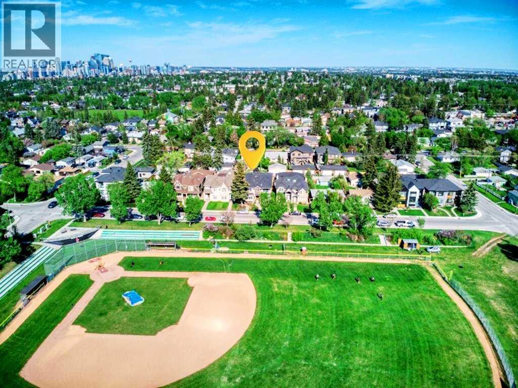 Duplex for Sale in 3018 30 Street SW|Calgary, Alberta T3E2M6 2