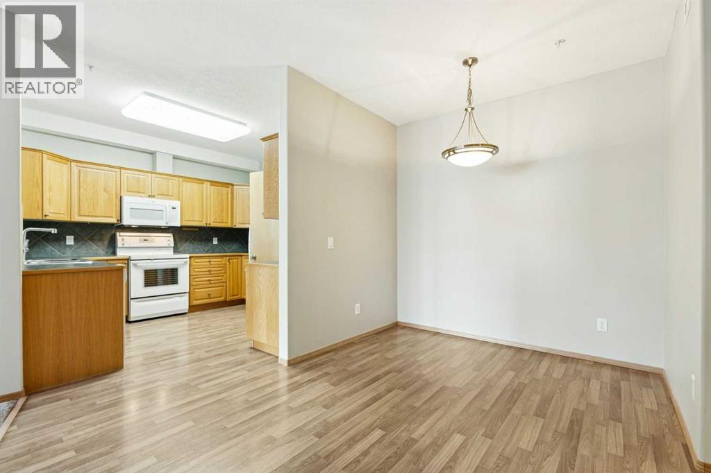 Apartment for Sale in 1207, 151 Country Village Road NE|Calgary, Alberta T3K5X5 4