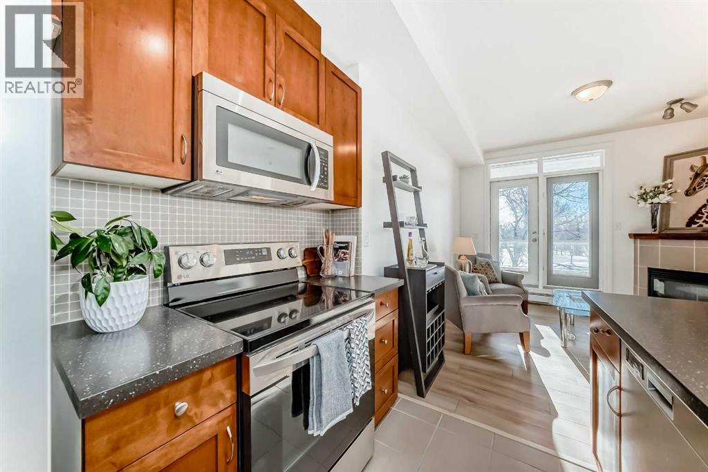 Apartment for Sale in 3217, 24 Hemlock Crescent SW|Calgary, Alberta T3C2Z1 2