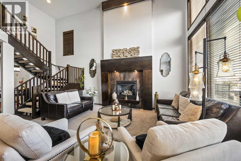 House for Sale in 280 Pantego Road NW|Calgary, Alberta T3K0B9 3