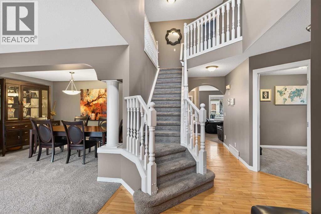 House for Sale in 69 Elkton Way SW|Calgary, Alberta T3H4Y9 2