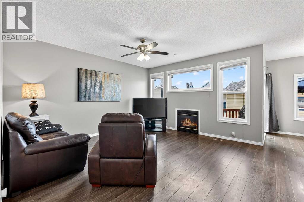 House for Sale in 1153 Prestwick Circle SE|Calgary, Alberta T2Z3L3 5