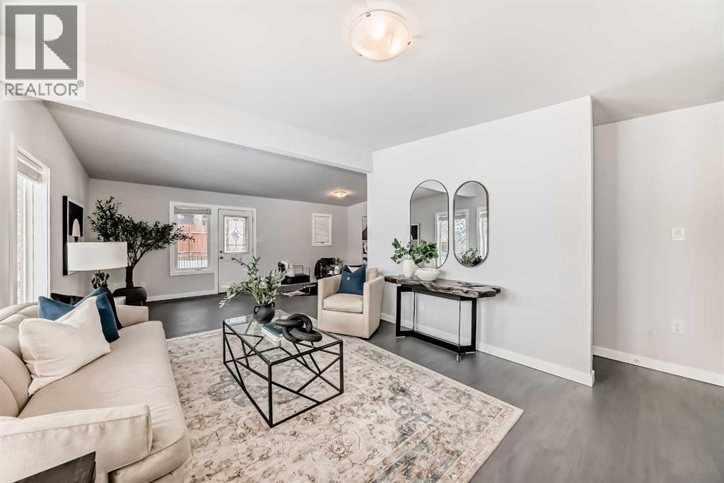 House for Sale in 5808 Dalton Drive NW|Calgary, Alberta T3A1C6 3