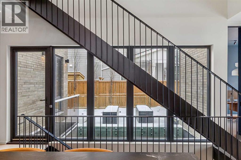 House for Sale in 2017 56 Avenue SW|Calgary, Alberta T3E1M7 5