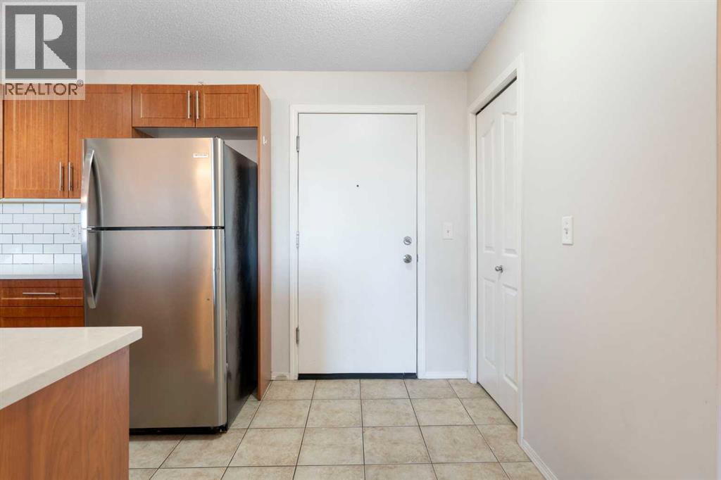 Apartment for Sale in 1423, 60 Panatella Street NW|Calgary, Alberta T3K0M1 4