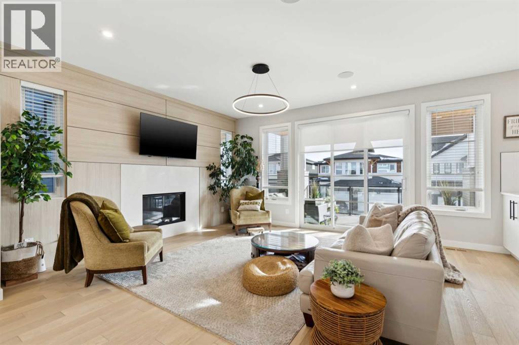 House for Sale in 28 Timberline Way SW|Calgary, Alberta T3H0W3 3