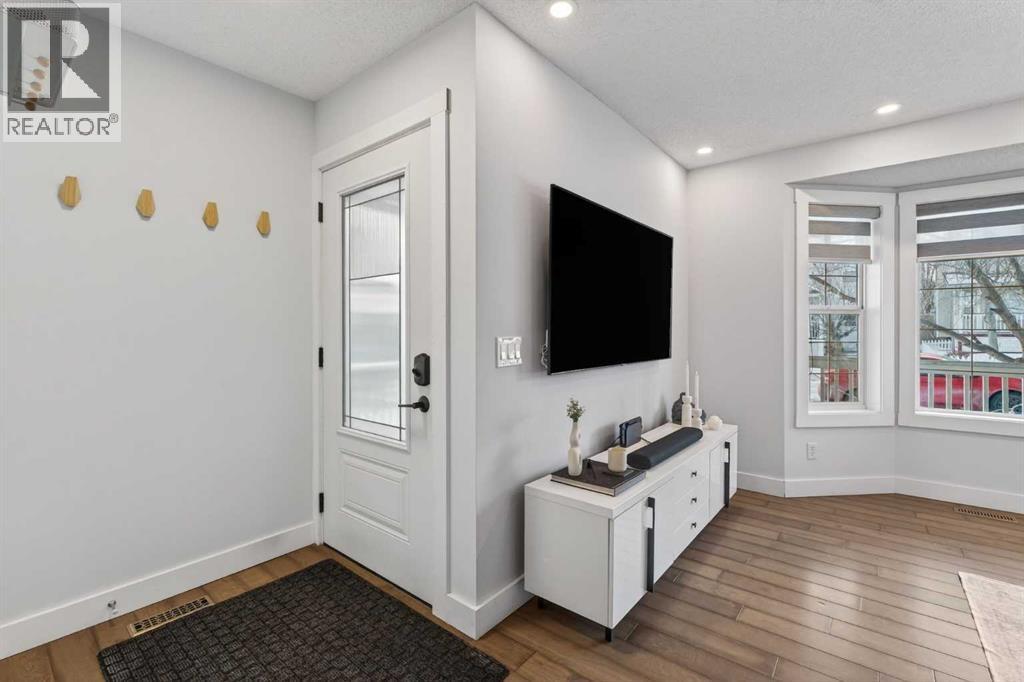 House for Sale in 34 Bridleglen Manor SW|Calgary, Alberta T2Y3W9 4