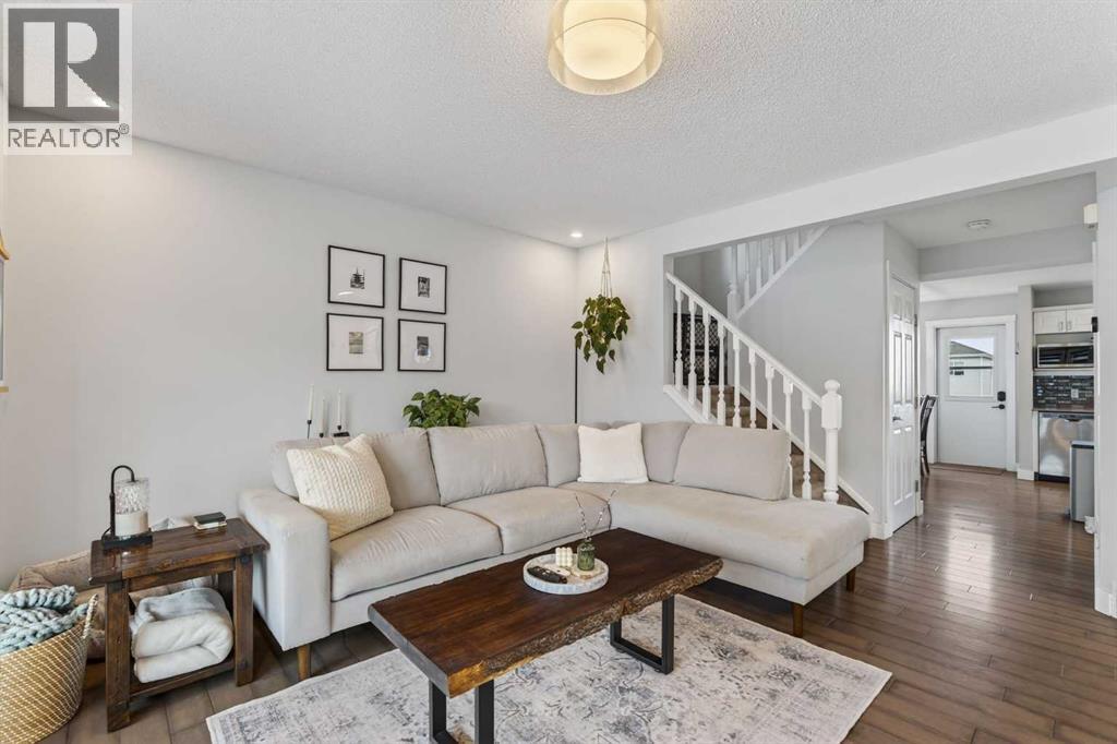 House for Sale in 34 Bridleglen Manor SW|Calgary, Alberta T2Y3W9 2