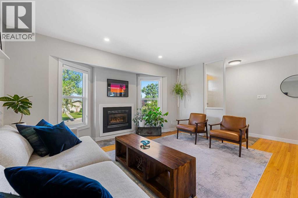 House for Sale in 15 Fielding Drive SE|Calgary, Alberta T2H1H2 5