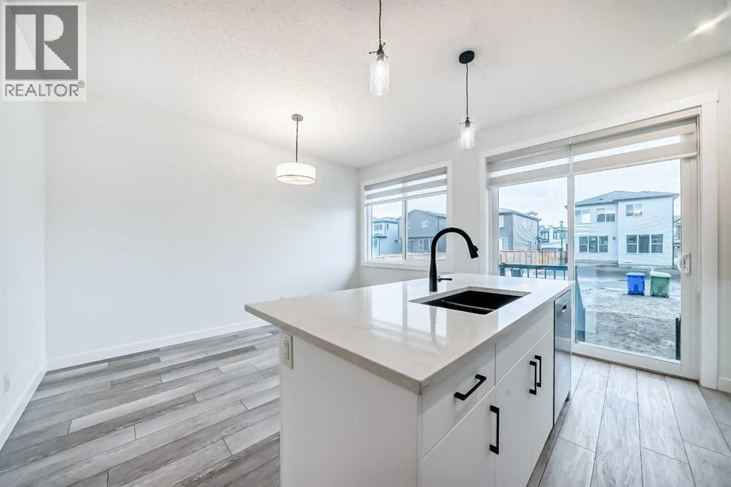 Duplex for Sale in 21258 Sheriff King Street SW|Calgary, Alberta T2X5M6 5