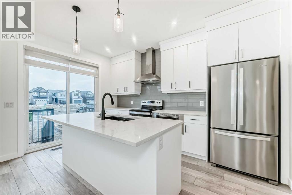 Duplex for Sale in 21258 Sheriff King Street SW|Calgary, Alberta T2X5M6 4