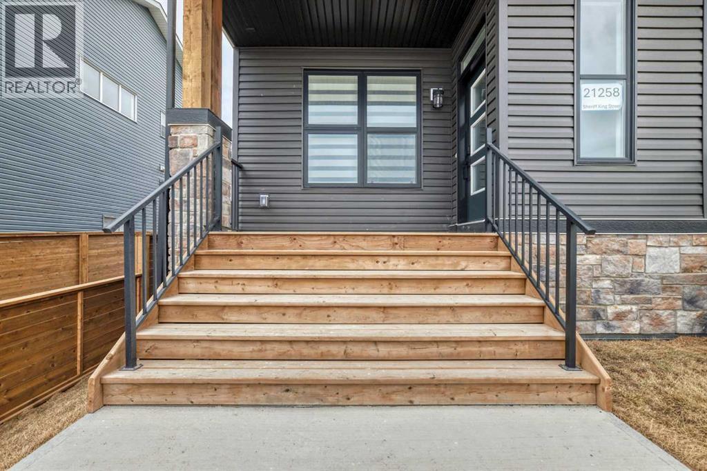 Duplex for Sale in 21258 Sheriff King Street SW|Calgary, Alberta T2X5M6 2