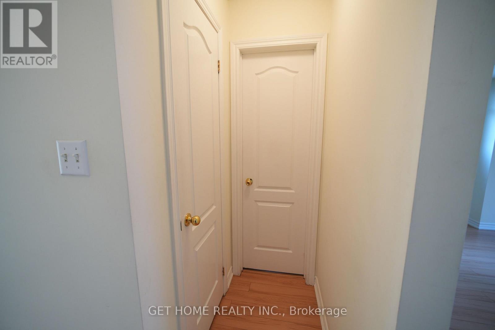 Row / Townhouse for Sale in 25 - 840 DUNDAS STREET W|Mississauga (Erindale), Ontario L5C1C2 4