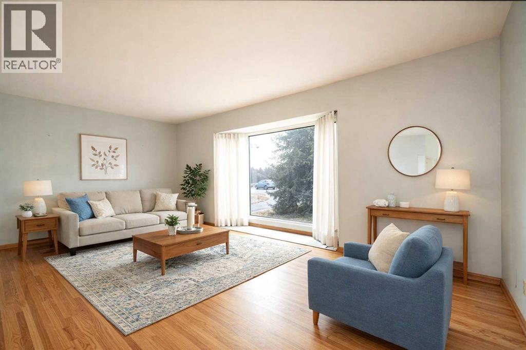 House for Sale in 10 Marlowe Place NE|Calgary, Alberta T2E5P8 3