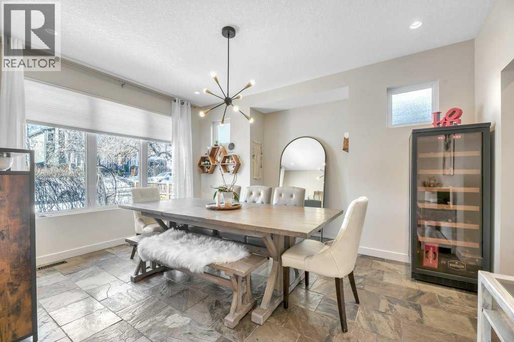 House for Sale in 2242 25A Street SW|Calgary, Alberta T3E1Y9 3