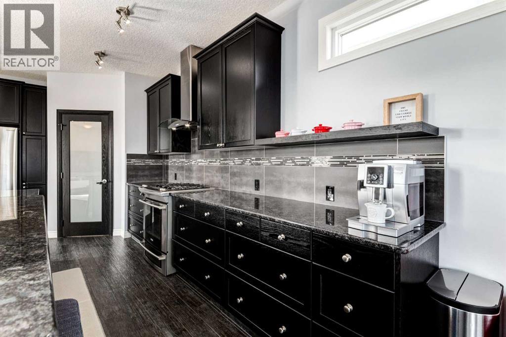 House for Sale in 14 Marquis Heights SE|Calgary, Alberta T3M1X6 4