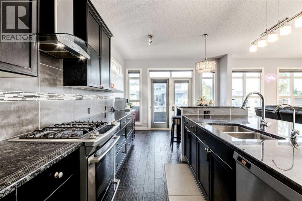 House for Sale in 14 Marquis Heights SE|Calgary, Alberta T3M1X6 3