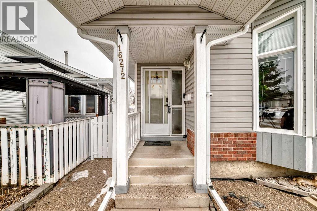 House for Sale in 16272 5 Street SW|Calgary, Alberta T2Y1Y3 3