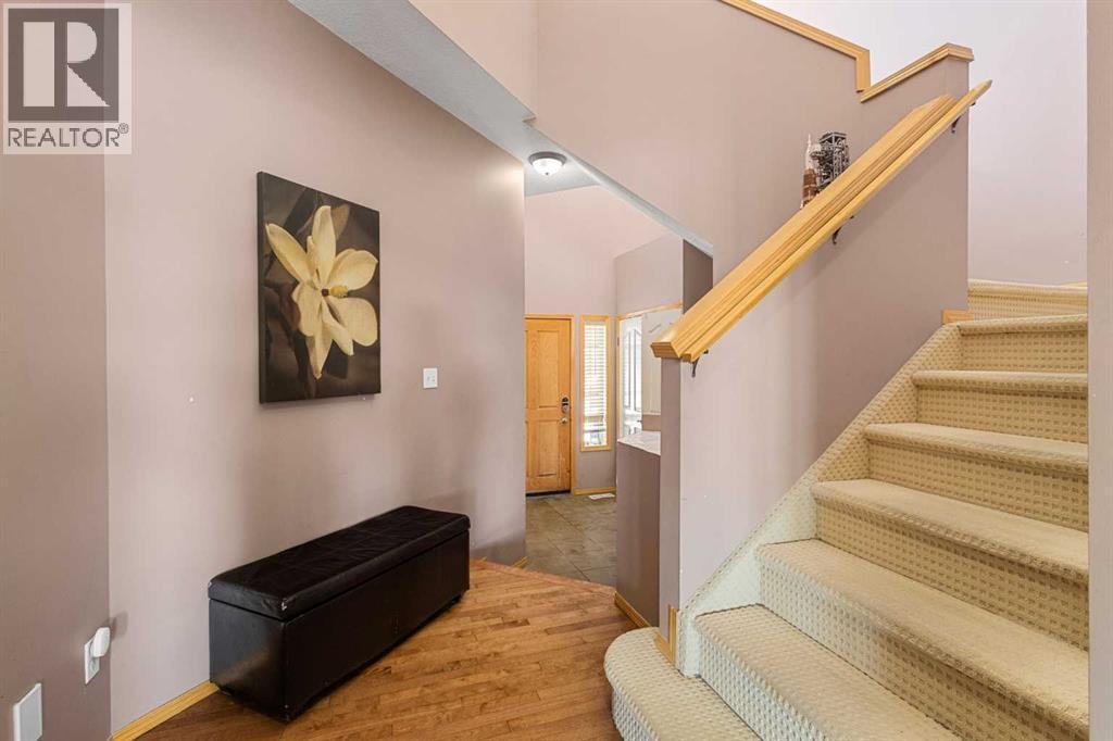 House for Sale in 146 Panamount Villas NW|Calgary, Alberta T3K0A3 2